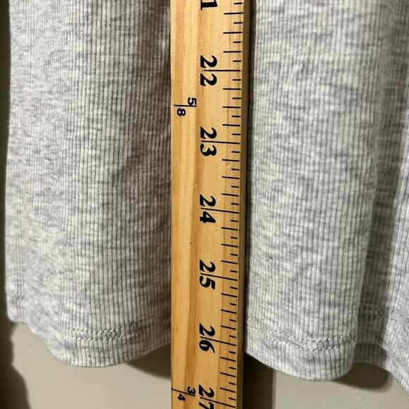 FABLETICS medium womens long sleeve turtleneck top shirred sleeve opening grey - Picture 3 of 11